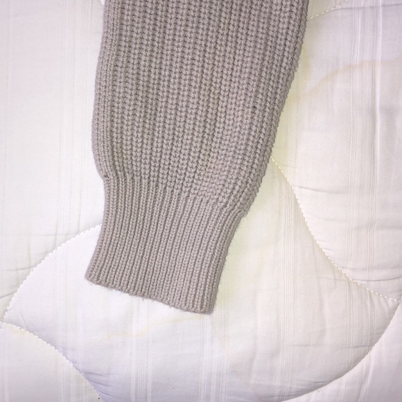 Gray Sweater, Size XS - Picture 3 of 7